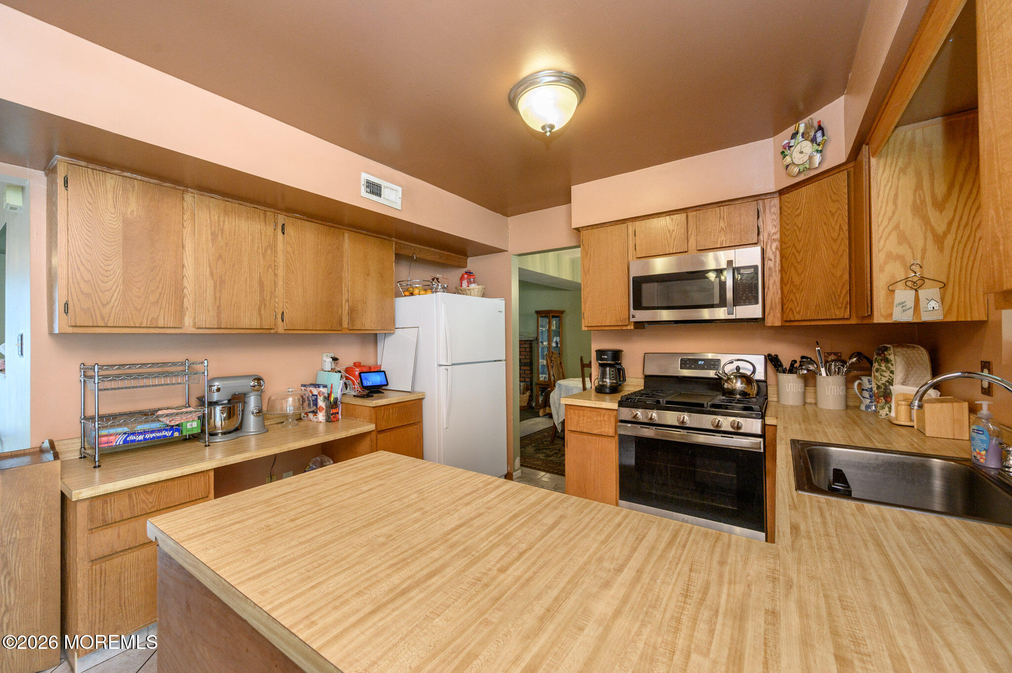 20 Snowdrift Lane Howell NJ 07731