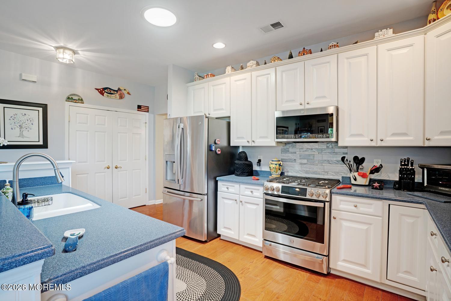 10 Harbor Place Barnegat NJ 08005