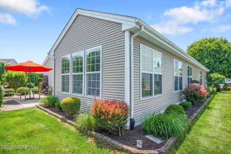 10 Harbor Place Barnegat NJ 08005