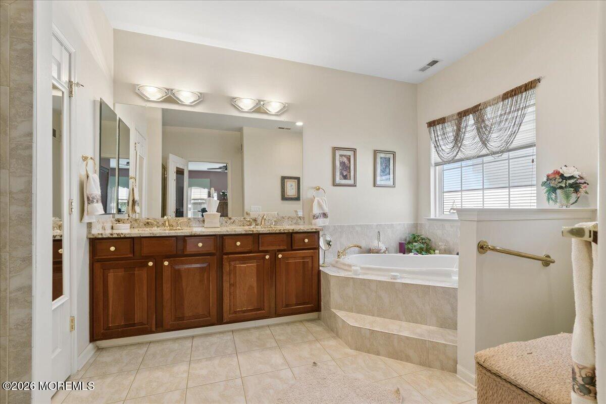 4 Gainsborough Court Manalapan NJ 07726