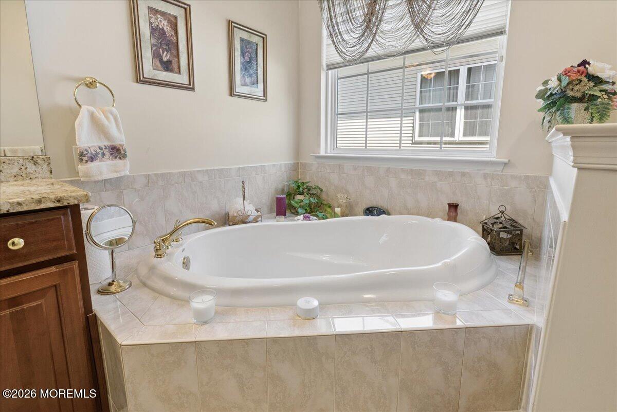 4 Gainsborough Court Manalapan NJ 07726