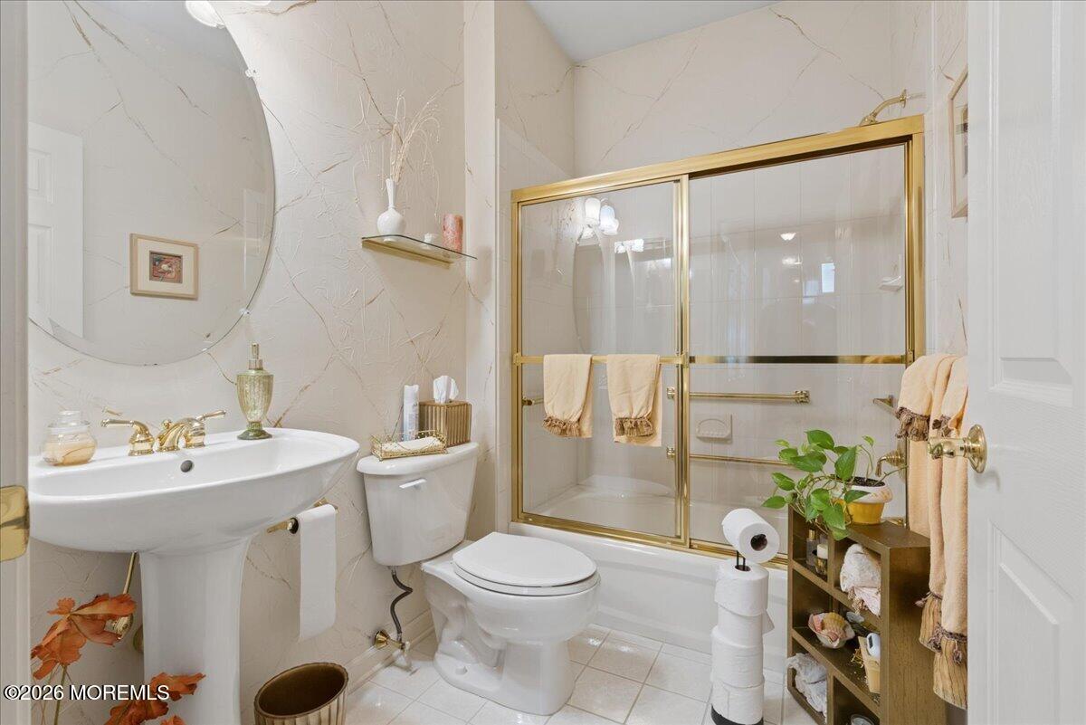 4 Gainsborough Court Manalapan NJ 07726