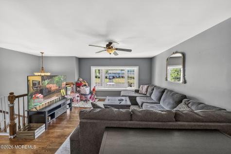24 Eliot Road Manalapan NJ 07726