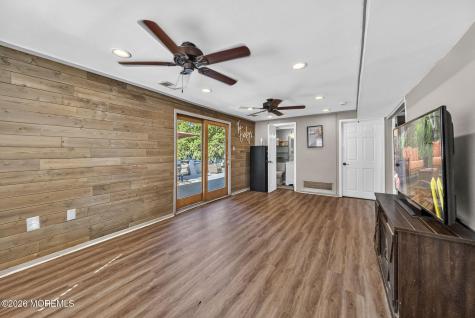 24 Eliot Road Manalapan NJ 07726