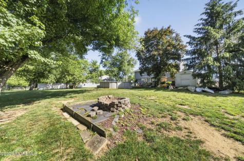 24 Eliot Road Manalapan NJ 07726