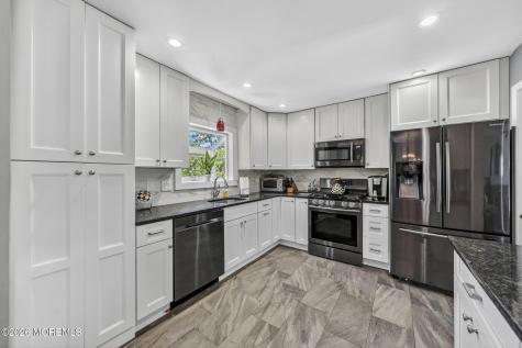 24 Eliot Road Manalapan NJ 07726