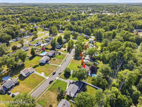 24 Eliot Road Manalapan NJ 07726