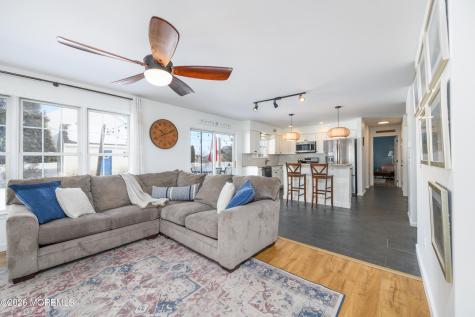 248 Compass Road Manahawkin NJ 08050