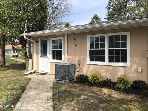 653F Plymouth Drive Lakewood NJ 08701