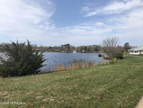 653F Plymouth Drive Lakewood NJ 08701