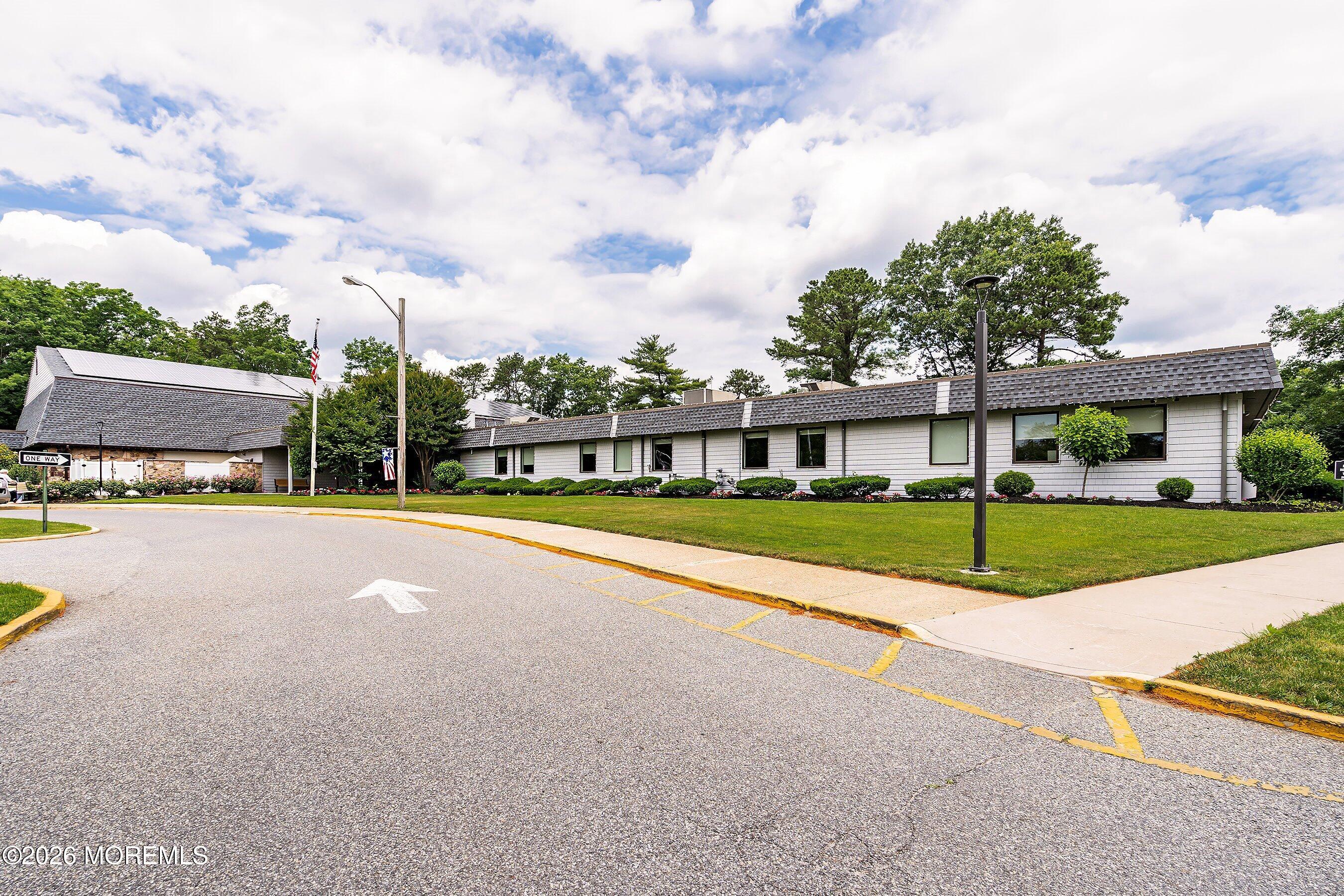 1219A Thornbury Lane Manchester NJ 08759
