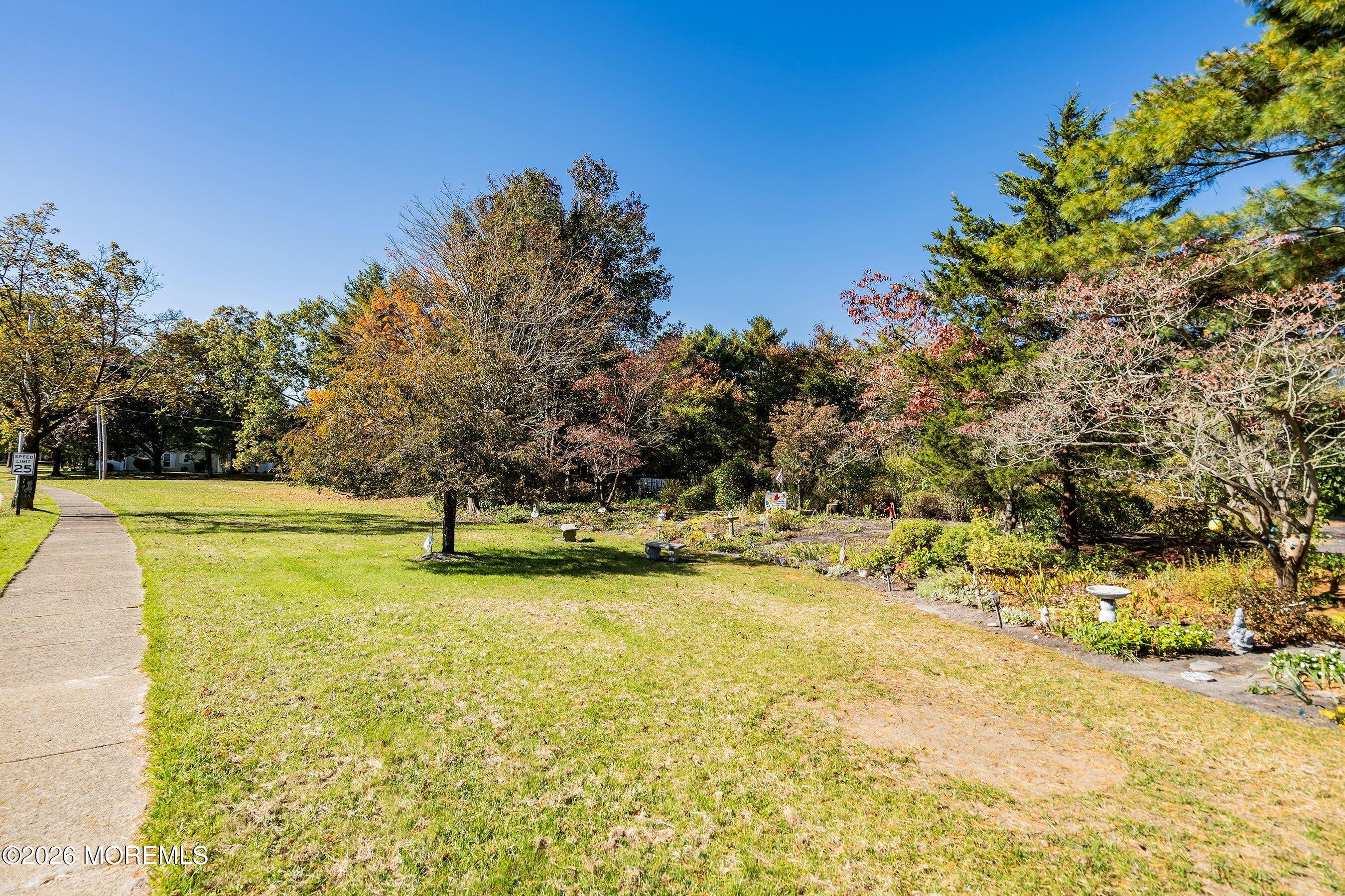 1219A Thornbury Lane Manchester NJ 08759