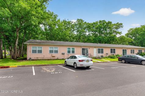 91F Buckingham Drive Lakewood NJ 08701