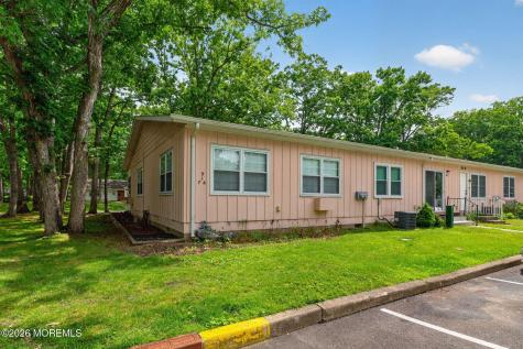 91F Buckingham Drive Lakewood NJ 08701