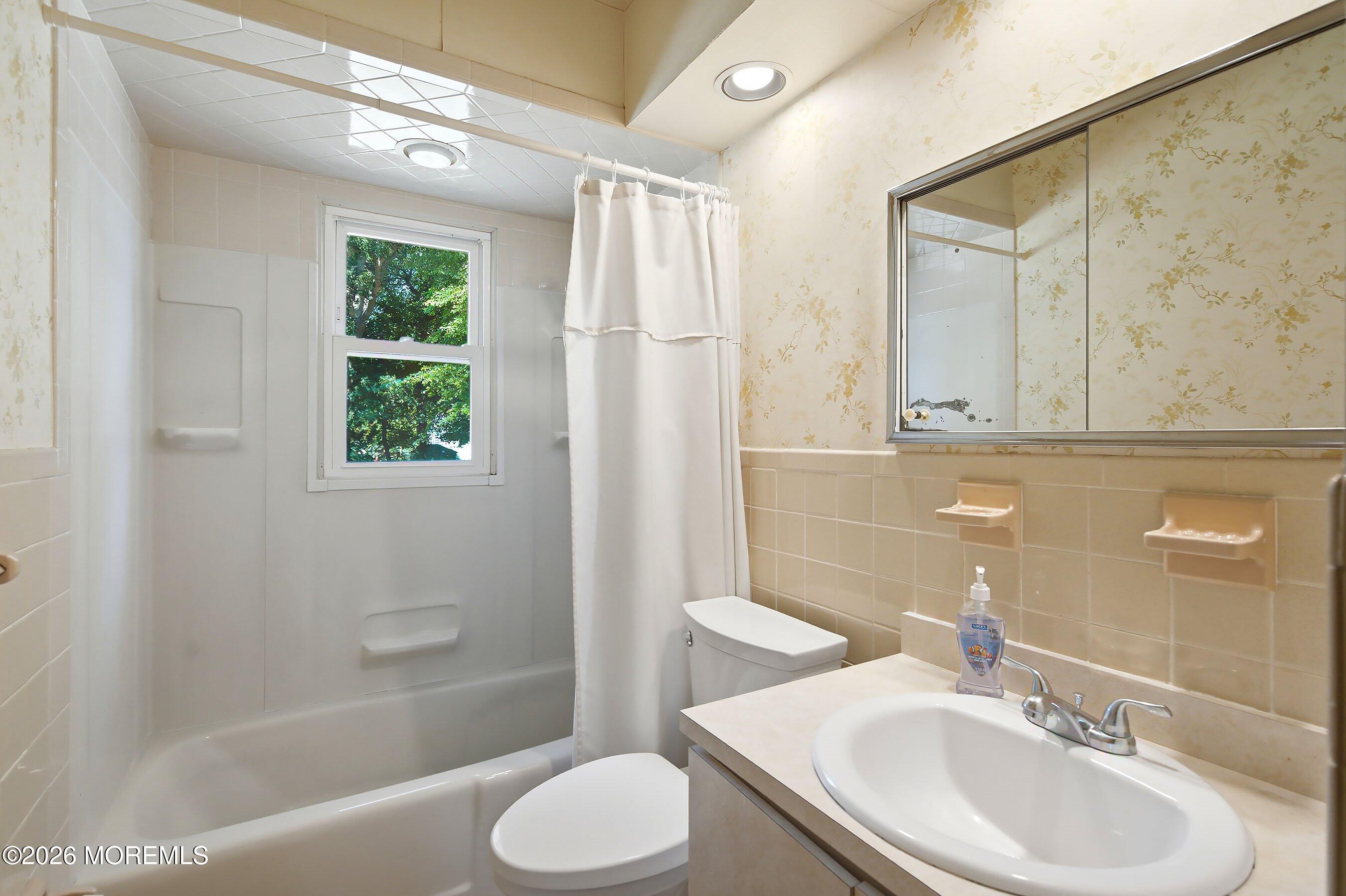 15 Tamarack Drive Manalapan NJ 07726