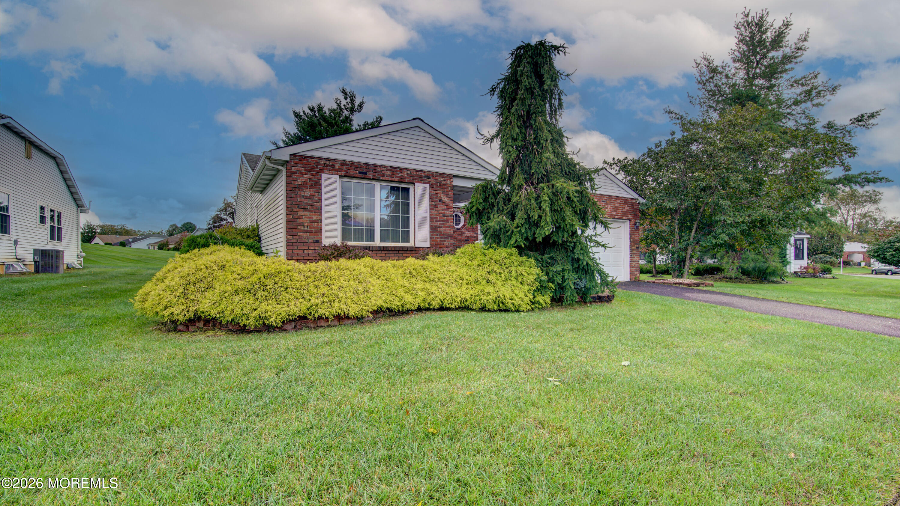 4 Lesley Drive Marlboro NJ 07746