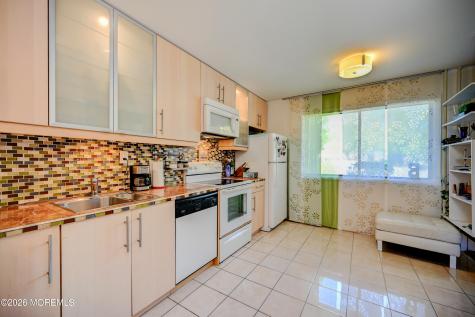 220 Medford Court Manalapan NJ 07726