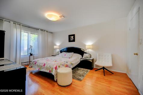 220 Medford Court Manalapan NJ 07726