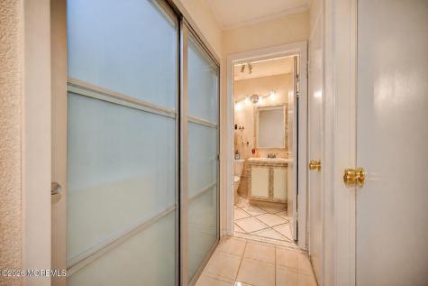 220 Medford Court Manalapan NJ 07726