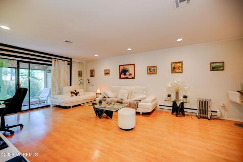 220 Medford Court Manalapan NJ 07726