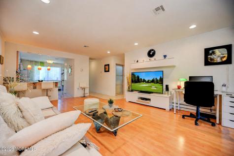 220 Medford Court Manalapan NJ 07726