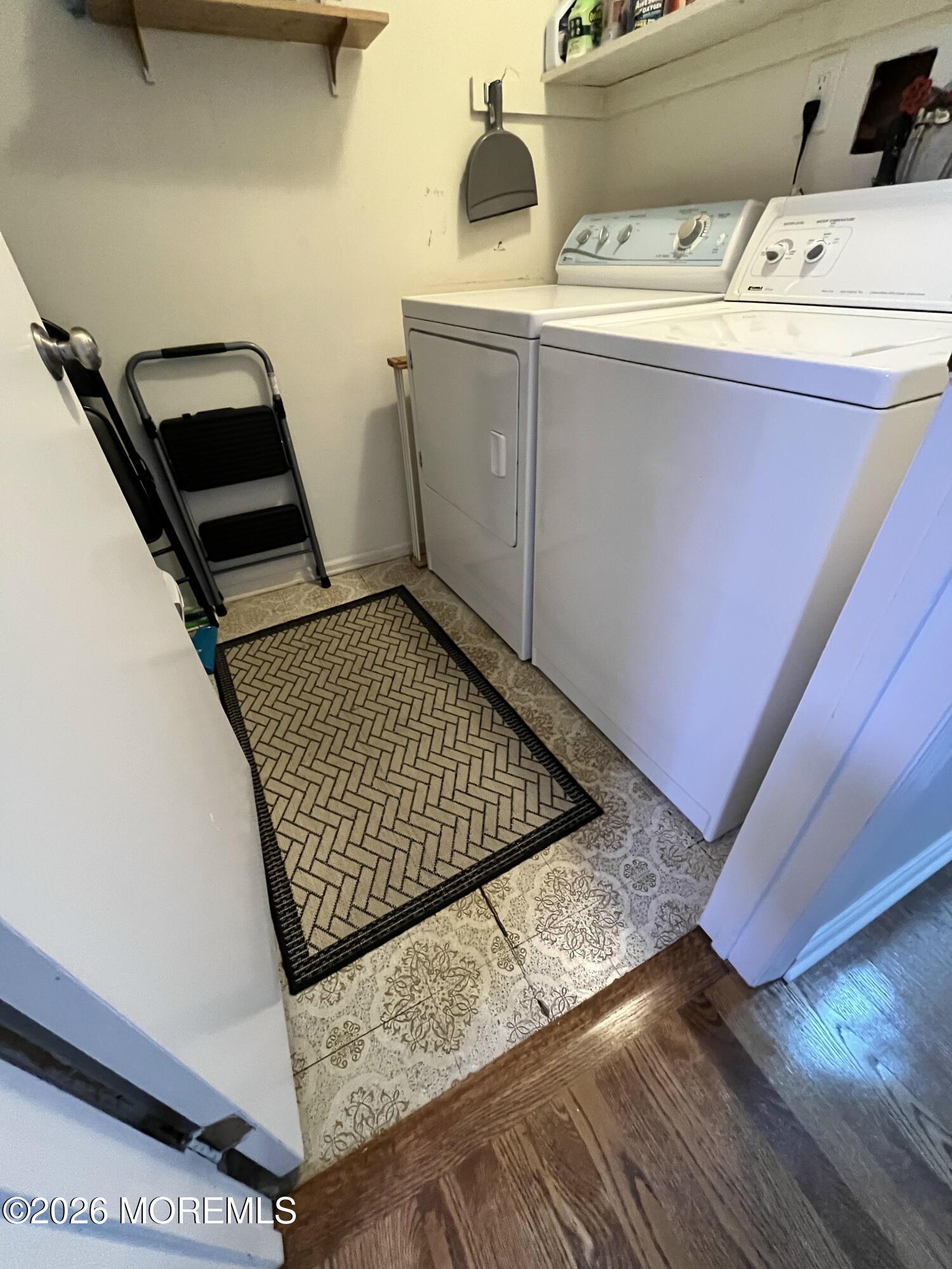 8 Abbey Lane Ocean Twp NJ 07712