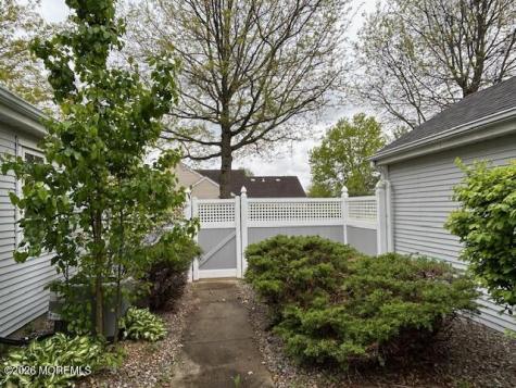 48 Winthrop Road Monroe NJ 08831