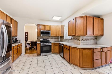 2433 Huckleberry Road Manchester NJ 08759