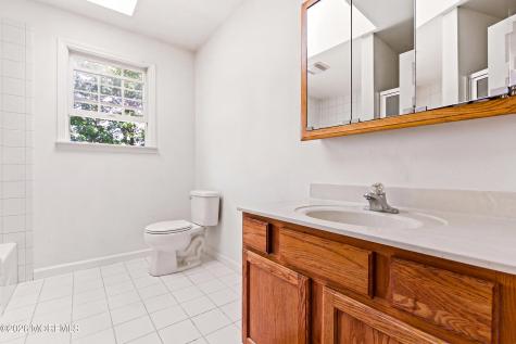 2433 Huckleberry Road Manchester NJ 08759