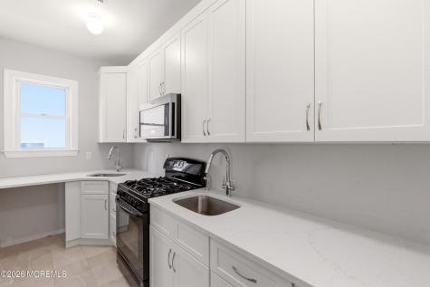 4 Blue River Way Lakewood NJ 08701