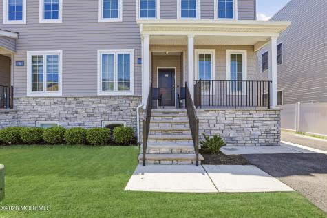 4 Blue River Way Lakewood NJ 08701