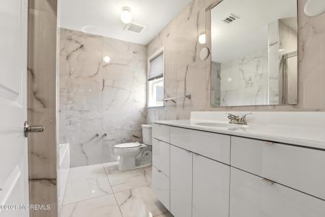 4 Blue River Way Lakewood NJ 08701