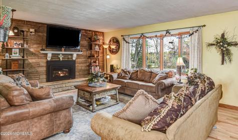 21 La Valley Drive Manalapan NJ 07726