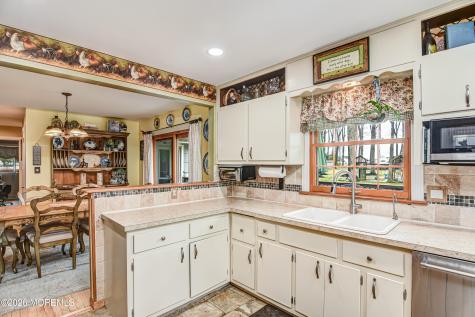 21 La Valley Drive Manalapan NJ 07726