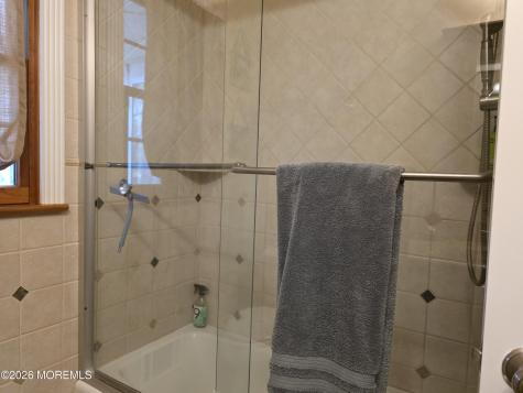 21 La Valley Drive Manalapan NJ 07726