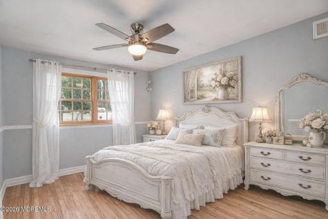 21 La Valley Drive Manalapan NJ 07726