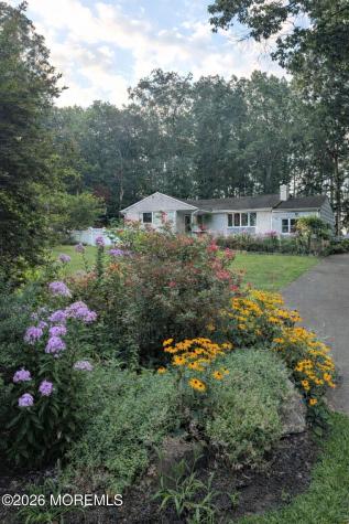 21 La Valley Drive Manalapan NJ 07726