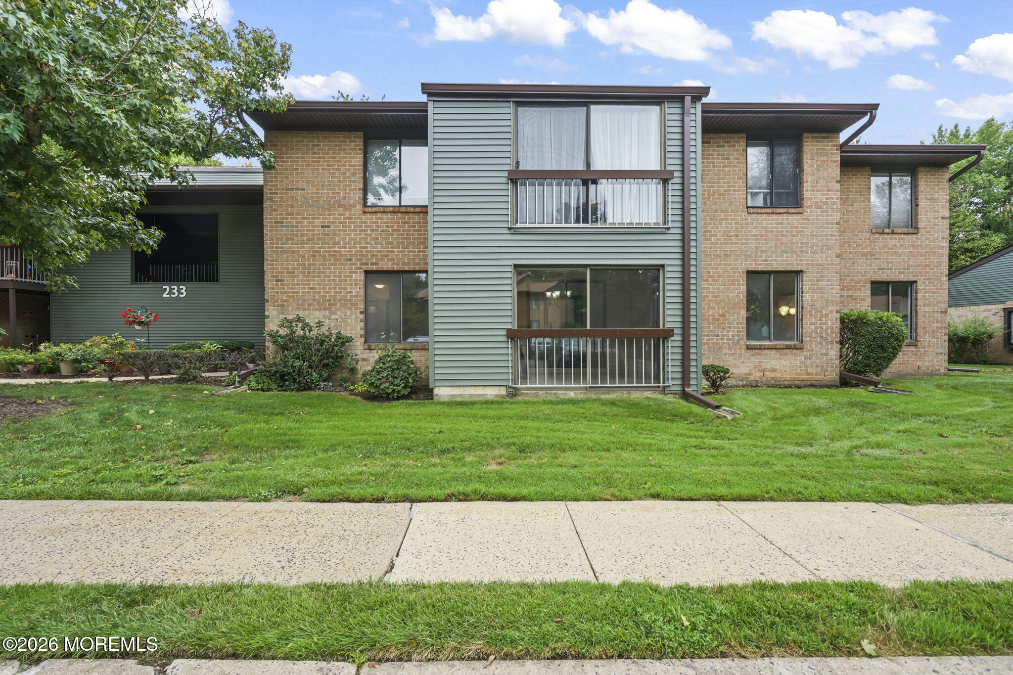 233 Medford Court Manalapan NJ 07726