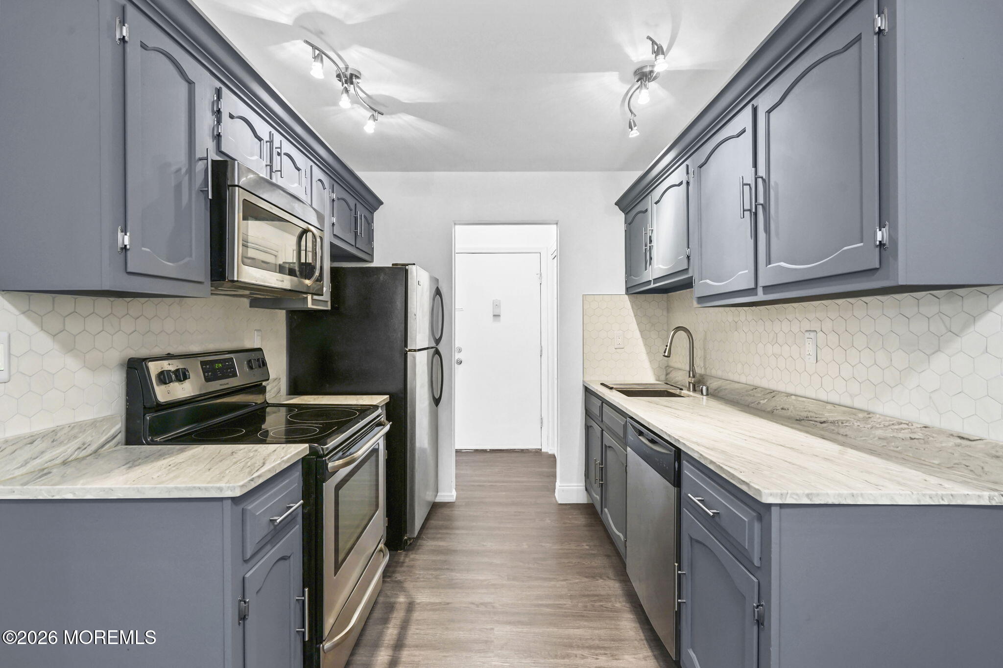233 Medford Court Manalapan NJ 07726