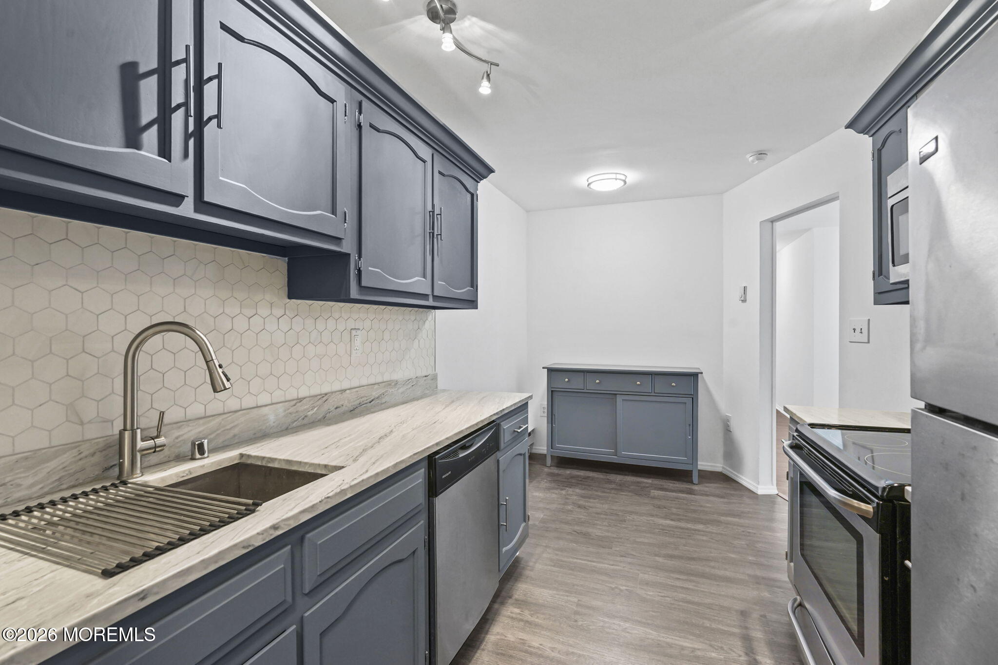 233 Medford Court Manalapan NJ 07726