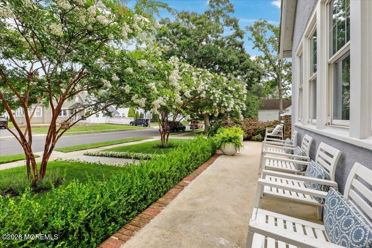 258 Lawrence Avenue Oakhurst NJ 07755