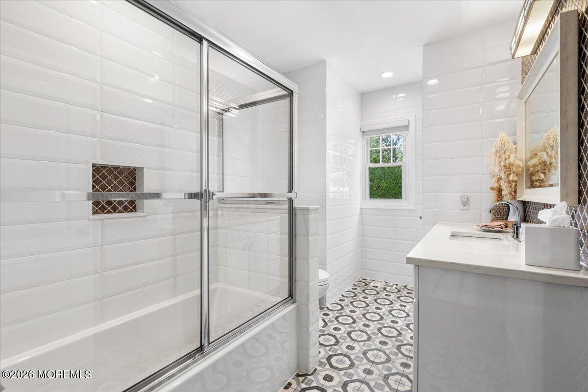 258 Lawrence Avenue Oakhurst NJ 07755