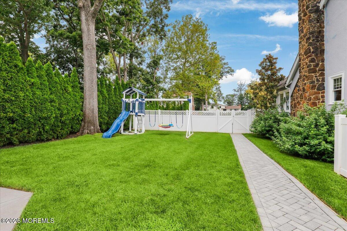 258 Lawrence Avenue Oakhurst NJ 07755
