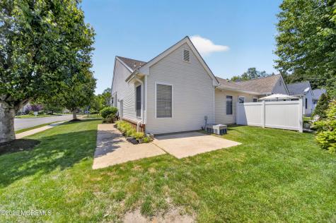 71 Burholme Drive Robbinsville NJ 08691