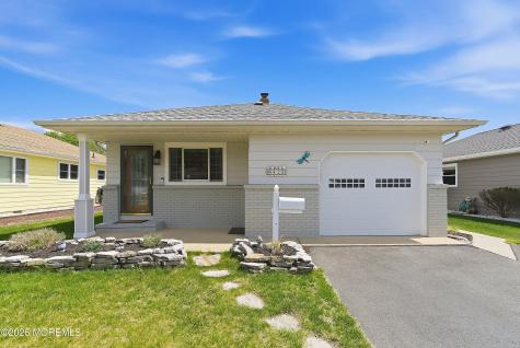 428 Saint Thomas Drive Toms River NJ 08757