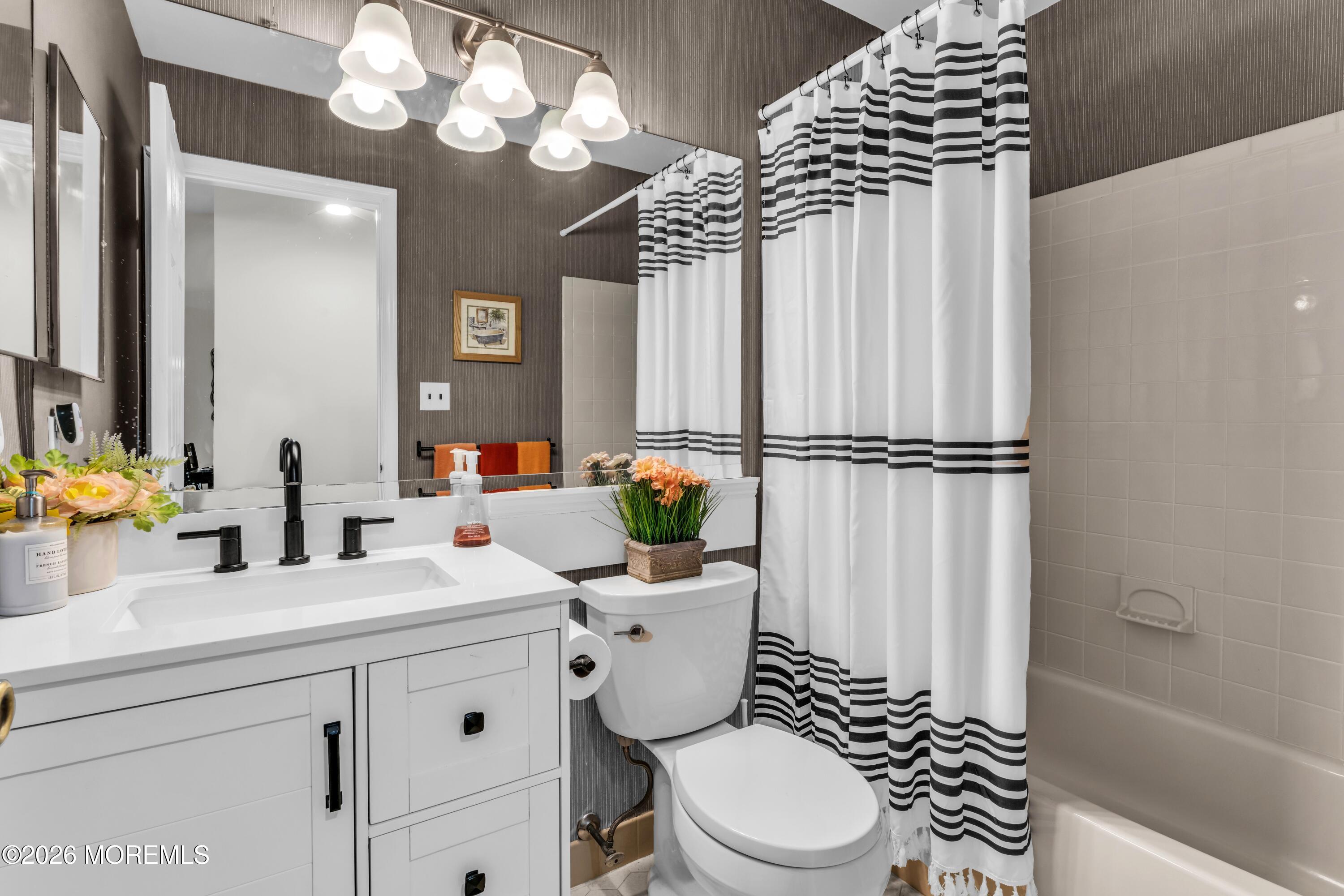 132 Viburnum Terrace Red Bank NJ 07701