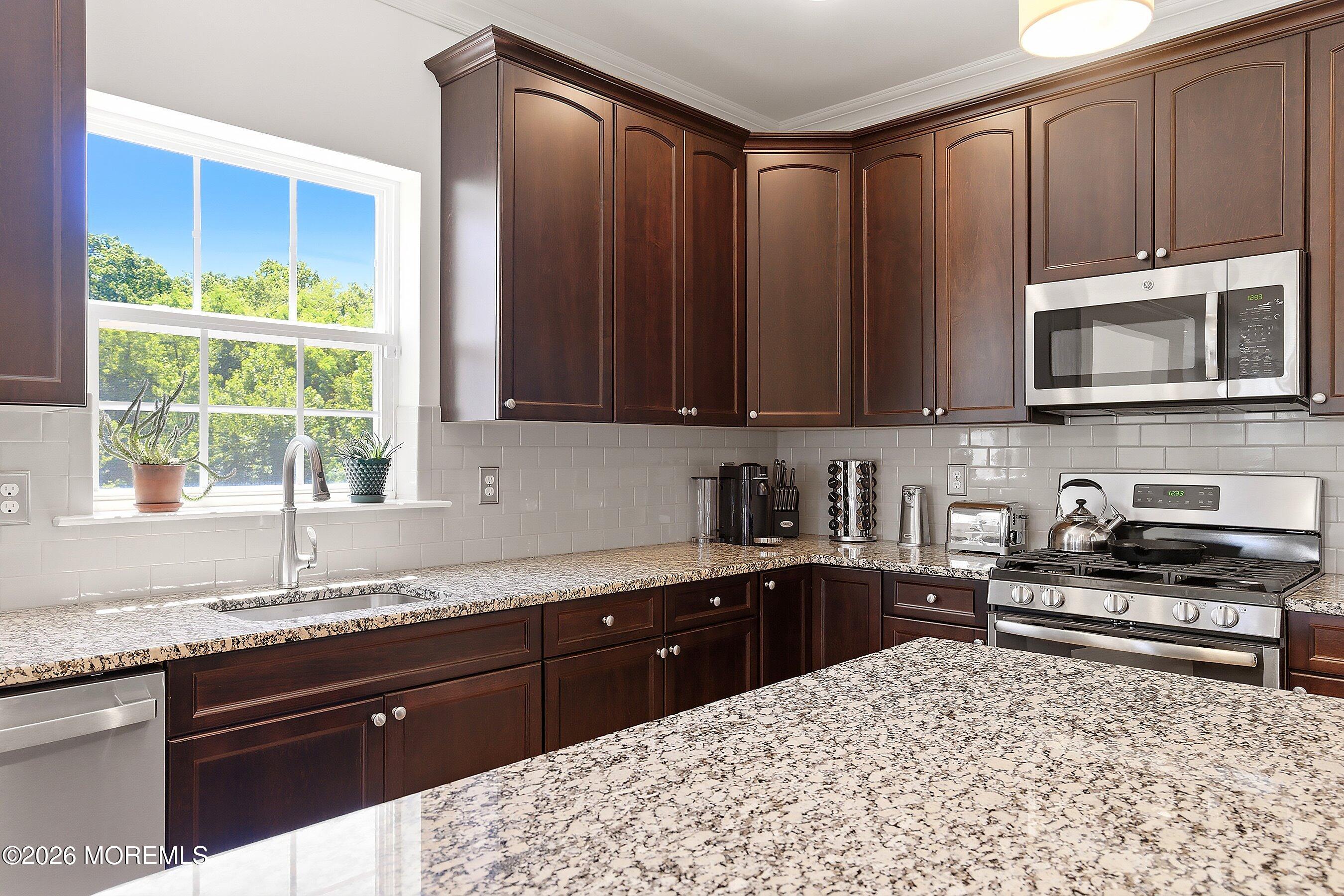 6 Valley Court Cream Ridge NJ 08514