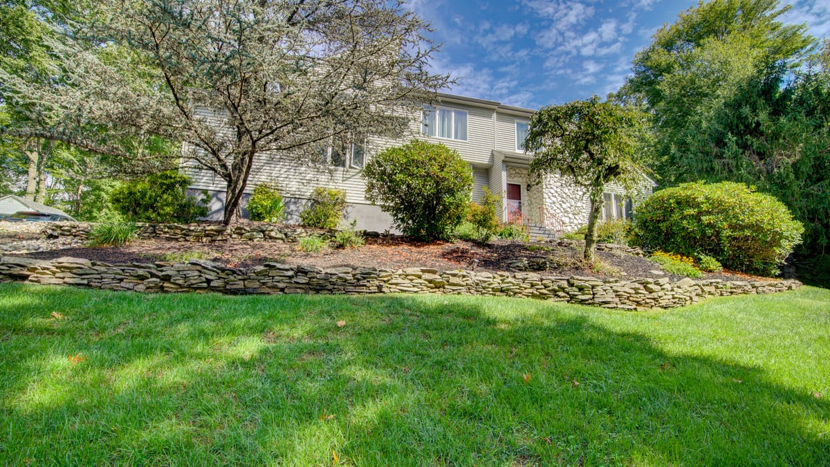 314 Sweetmans Lane Millstone NJ 08535