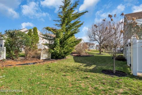 83 Mansfield Avenue Manchester NJ 08759