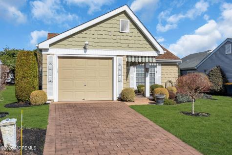 83 Mansfield Avenue Manchester NJ 08759